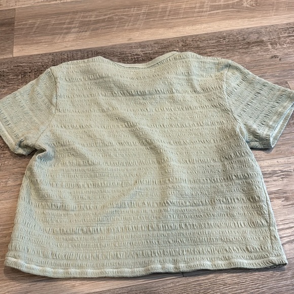 AE crinkle shirts - Picture 9 of 9